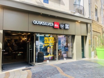 Une nouvelle façade pour Quicksilver Avignon ! 